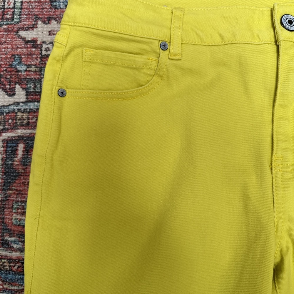 Cabi NWT Size 12 Yellow Glow Stick Kick Back Kick Flare Jeans 5 Pocket - Picture 3 of 7